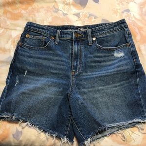 Universal thread boyfriend shorts